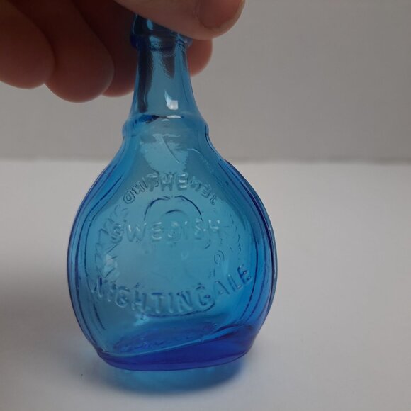 Wheaton Cerulean Blue Embossed Miniature Glass Bottle Decorative Vintage Piece - Picture 12 of 16